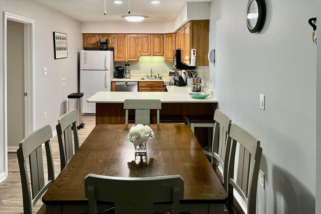 Cozy Condo with Mtn Views, Pool, Hot Tub,&Balcony! Lincoln Zewnętrze zdjęcie